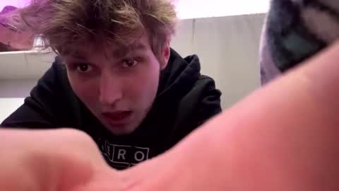 bigskinnyboyshh online show from 12.18.24