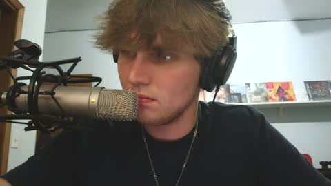 Snapshot of bigskinnyboyshh chatting on 07.07.26 bigskinnyboyshh online show from 07.07.26