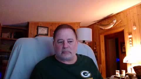 Snapshot of bigthicksatisfying2 chatting on 12.05.24 bigthicksatisfying2 online show from 12.05.24