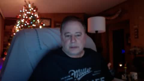 Snapshot of bigthicksatisfying2 chatting on 12.30.24 bigthicksatisfying2 online show from 12.30.24