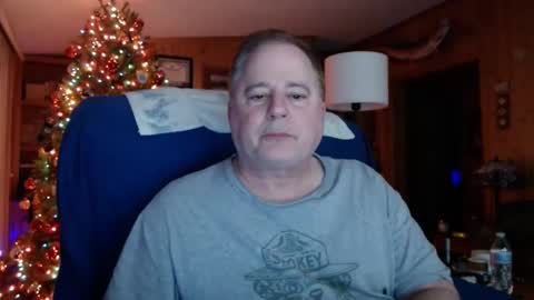 Snapshot of bigthicksatisfying2 chatting on 01.10.25 bigthicksatisfying2 online show from 01.10.25