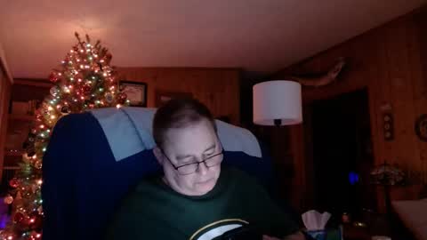 Snapshot of bigthicksatisfying2 chatting on 01.13.25 bigthicksatisfying2 online show from 01.13.25