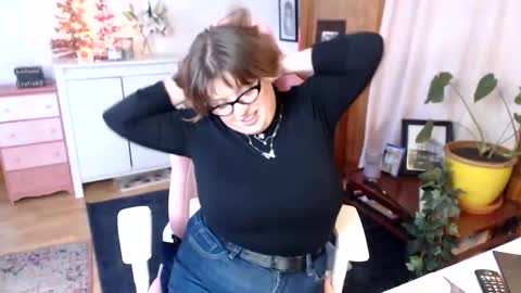 Snapshot of bigtiddygoddess chatting on 12.14.24 Morgan Lafeuille online show from 12.14.24