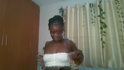 Snapshot of bigtits_baddie chatting on 12.15.25 bigtits_baddie online show from 12.15.25