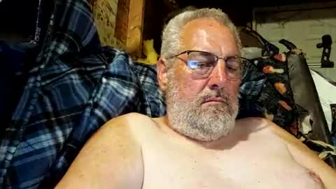 Snapshot of biguy121971 chatting on 07.05.26 Biguy52 online show from 07.05.26