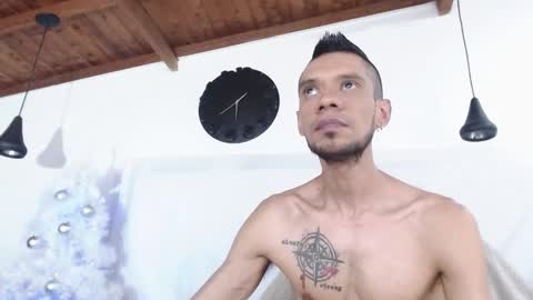 Snapshot of bigzehuz chatting on 12.05.24 andres online show from 12.05.24