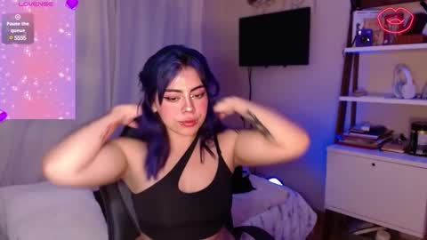 Snapshot of biigbooty_ chatting on 12.03.24 biigbooty_ online show from 12.03.24