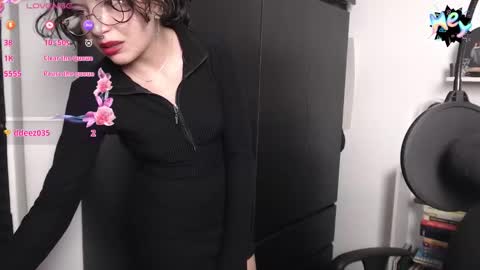 Valeria 3 online show from 11.12.25