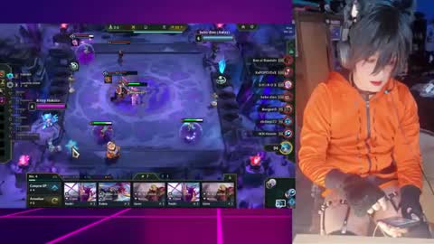 Snapshot of billie_cross_ chatting on 09.28.25 billie_cross_ online show from 09.28.25