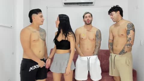 Snapshot of billieee07 chatting on 12.13.24 Abbie 18 years - Joe 18 years - Rose 18 years - Cristopher 20 years online show from 12.13.24