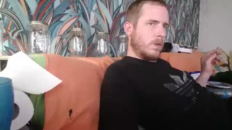 Snapshot of bizoukey15 chatting on 10.15.25 bizoukey15 online show from 10.15.25