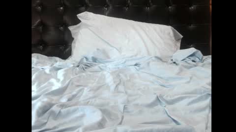 Snapshot of bj18643 chatting on 01.08.25 BJboi online show from 01.08.25