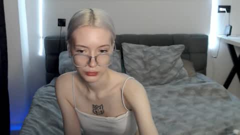 Snapshot of bjliki chatting on 10.26.25 Julia online show from 10.26.25