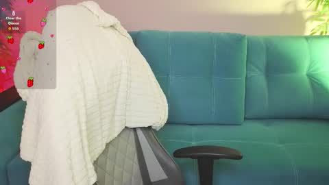 Snapshot of bjliki chatting on 10.28.25 Julia online show from 10.28.25