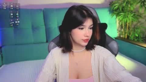 Snapshot of bjliki chatting on 11.14.25 Julia online show from 11.14.25