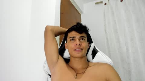 Snapshot of bjonr_haward chatting on 12.11.24 Haward  online show from 12.11.24