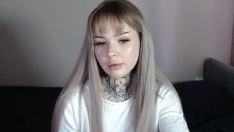 bklfeya online show from 10.13.25