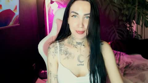 Snapshot of blablablablagirl chatting on 05.28.26 blablablablagirl online show from 05.28.26
