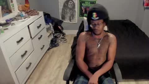 Plant Base Streamers From Pennsylvania online show from 12.04.25