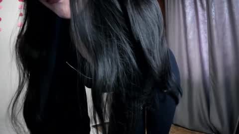 Snapshot of black_berry_bla_ck chatting on 03.04.25 black_berry_bla_ck online show from 03.04.25