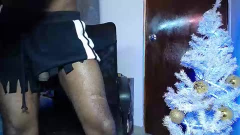 Snapshot of black_diamond_t chatting on 12.28.24 Black Diamond online show from 12.28.24