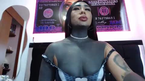 Snapshot of black_eyestattoo chatting on 01.03.25 karenth soto online show from 01.03.25