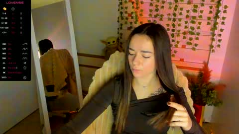  Black Kittie    Wednesday - 1300 - 1900 GMT help me get 100 thumbs up online show from 09.28.25