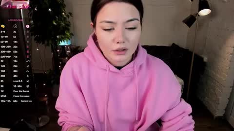 Mon Mon online show from 01.08.26