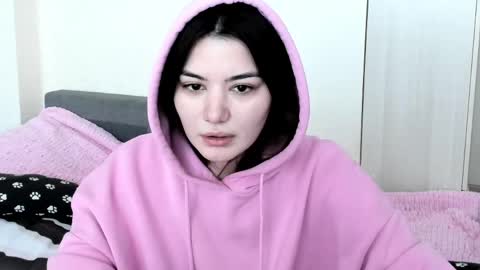 Mon Mon online show from 04.15.26