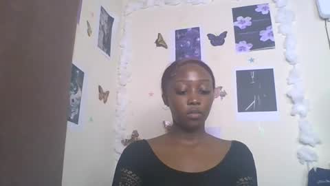 Snapshot of black_rosey chatting on 01.10.26 veraa online show from 01.10.26