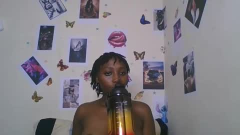 Snapshot of black_rosey chatting on 01.18.26 veraa online show from 01.18.26