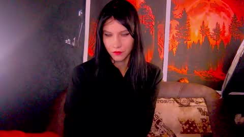 Snapshot of black_sswan chatting on 11.07.25 Kristin online show from 11.07.25