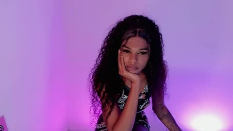 Snapshot of black_thifanny1 chatting on 03.08.26 black_thifanny1 online show from 03.08.26