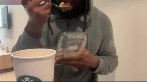 Snapshot of blackmuscles77 chatting on 02.27.26 blackmuscles77 online show from 02.27.26