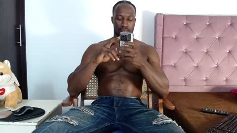 Snapshot of blacknikes chatting on 12.25.24 Twtter 1MikeBeckford            Onlyfns beckfordmike online show from 12.25.24