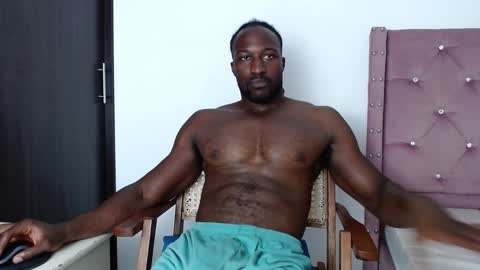 Snapshot of blacknikes chatting on 01.15.25 Twtter 1MikeBeckford            Onlyfns beckfordmike online show from 01.15.25