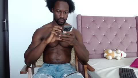 Snapshot of blacknikes chatting on 01.28.25 Twtter 1MikeBeckford            Onlyfns beckfordmike online show from 01.28.25