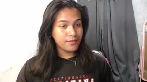 Snapshot of blackpinayts chatting on 11.19.25 Ellez online show from 11.19.25