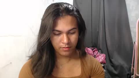 Snapshot of blackpinayts chatting on 11.21.25 Ellez online show from 11.21.25