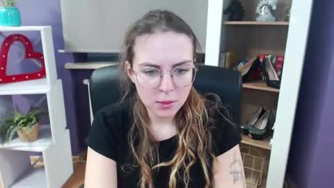 Z O E Y online show from 02.24.25