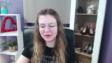 Z O E Y online show from 03.03.25