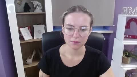 Z O E Y online show from 09.23.25