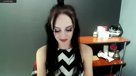 Ivy online show from 12.19.24