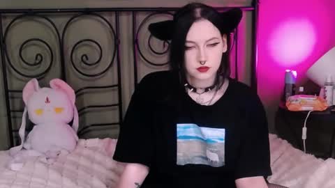Snapshot of blacky_tea chatting on 10.20.25 blacky_tea online show from 10.20.25