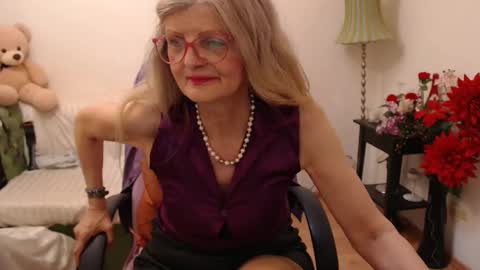 Snapshot of blairfort chatting on 03.11.25 blairfort online show from 03.11.25