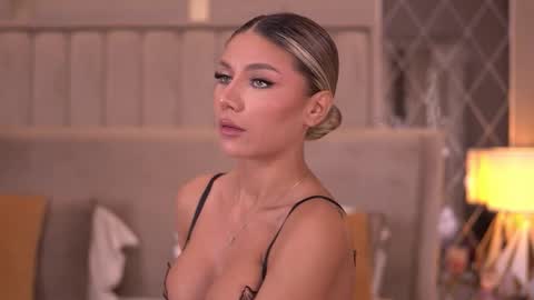 Snapshot of blairsanders chatting on 10.27.25 BlairSanders online show from 10.27.25