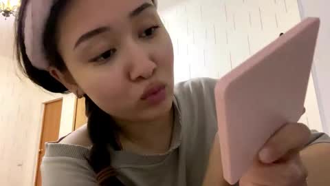 Snapshot of blairstassen chatting on 03.04.26 Mila online show from 03.04.26