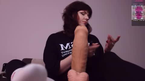 Britney online show from 10.25.25