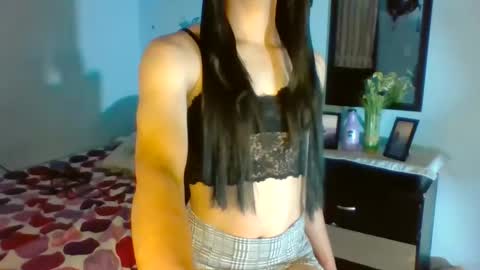 blakwhitebig21 online show from 02.13.25