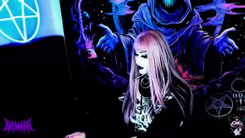   online show from 03.08.25